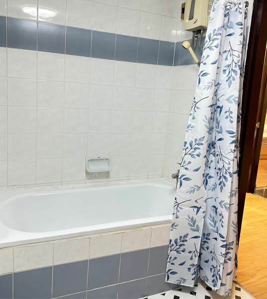 Royal Castle Sukhumvit, Bangkok, 30 Soi Sukhumvit 39, Khlongtoei Nua, Watthana, Bangkok, 5 Bedrooms, 270 sqm, Condo For Rent, by Pavana Sirikogar, 500179961 - DDproperty.com