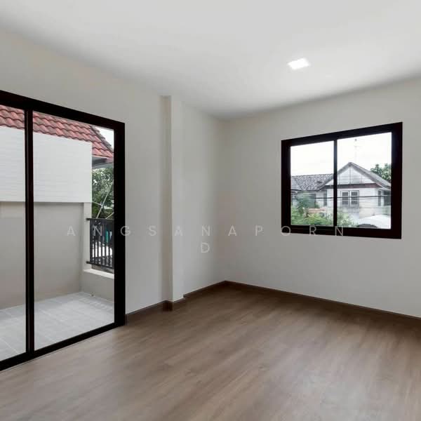 Baan Lanthog Tiwanon-Pak Kret 27, Nonthaburi, Tiwanon Road, Bang Phut, Pak Kret, Nonthaburi, 2 Bedrooms, 160 sqm, Semi-Detached House (Twin House) For Sale, by Angsanaporn D, 500179987 - DDproperty.com