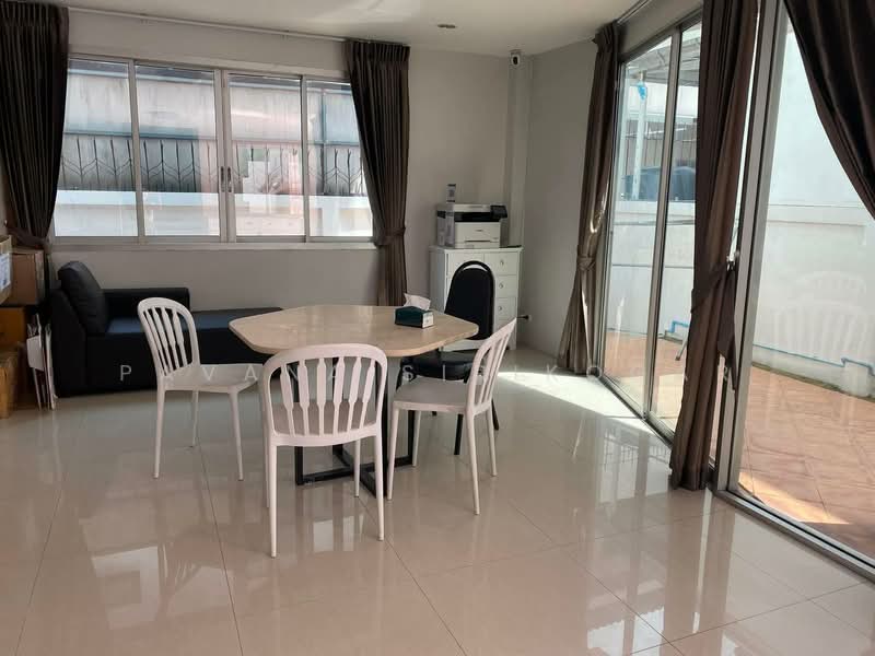 Arena Garden Onnut 44, Bangkok, Bang Chak, Phra Khanong, Bangkok, 3 Bedrooms, 250 sqm, Single Detached House For Rent, by Pavana Sirikogar, 500180016 - DDproperty.com