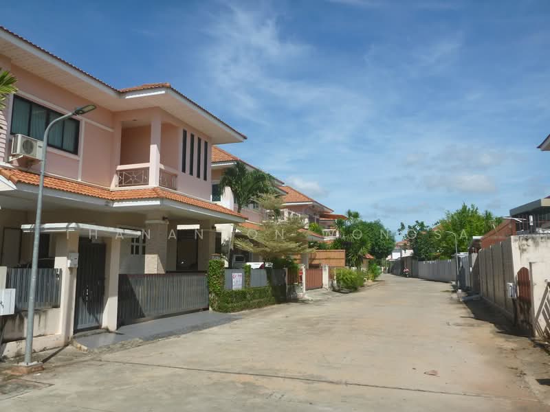 บ้านเดี่ยว ถนน ทุ่งกง กาญจนดิษฐ์ จังหวัด สุราษฎร์ธานี, Surat Thani, Thung Kong, Kanchanadit, Surat Thani, 4 Bedrooms, 221 sqm, Single Detached House For Sale, by Thanandon Wongsa, 500180020 - DDproperty.com