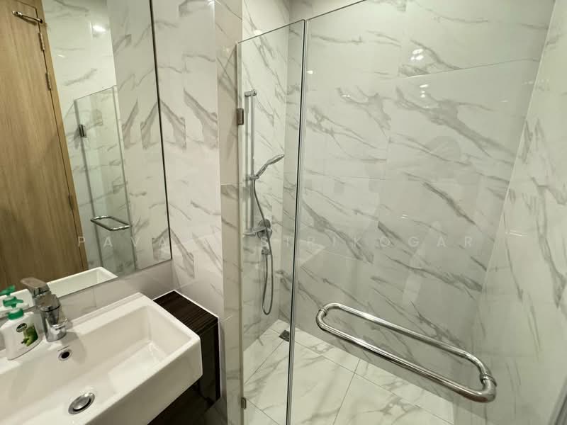 Noble BE19 Sukhumvit, Bangkok, 89 Sukhumvit 19 Alley, Khlong Tan Nua, Watthana, Bangkok, 2 Bedrooms, 55 sqm, Condo For Rent, by Pavana Sirikogar, 500180025 - DDproperty.com