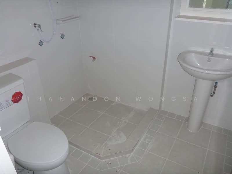 บ้านเดี่ยว หมู่บ้านมัณฑนา รังสิต-นครนายก ตำบลประชาธิปัตย์ อำเภอธัญบุรี จังหวัดปทุมธานี, Pathum Thani, Prachathipat, Thanyaburi, Pathum Thani, 4 Bedrooms, 100 sqm, Single Detached House For Sale, by Thanandon Wongsa, 500180062 - DDproperty.com