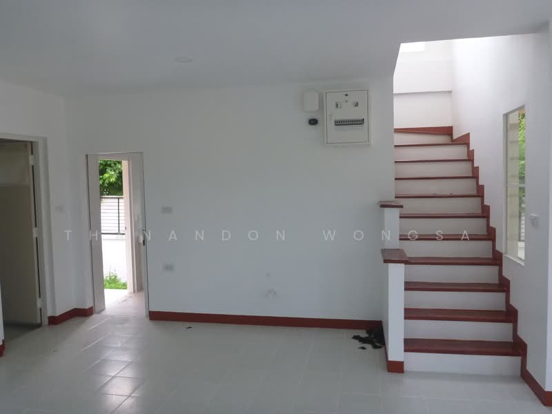 บ้านเดี่ยว หมู่บ้านมัณฑนา รังสิต-นครนายก ตำบลประชาธิปัตย์ อำเภอธัญบุรี จังหวัดปทุมธานี, Pathum Thani, Prachathipat, Thanyaburi, Pathum Thani, 4 Bedrooms, 100 sqm, Single Detached House For Sale, by Thanandon Wongsa, 500180062 - DDproperty.com