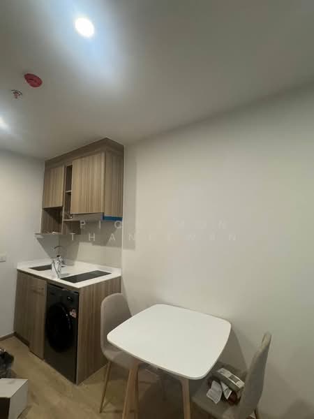 Life Asoke, Bangkok, Asoke-Dindang Road, Bang Kapi, Huai Khwang, Bangkok, 1 Bedroom, 32 sqm, Condo For Rent, by Pichamon Thaneewan, 500180069 - DDproperty.com