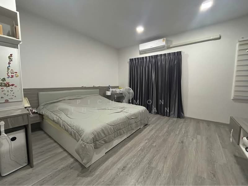 The Verona Village Rama 9-New Krungthepkrita, Bangkok, Patthana Chonabot 3 Road, Khlong Song Ton Nun, Lat Krabang, Bangkok, 3 Bedrooms, 204 sqm, Townhouse For Sale, by Pichamon Thaneewan, 500180127 - DDproperty.com