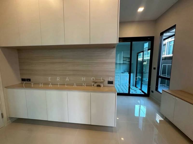 Patio Ratchayothin, Bangkok, Phahonyothin 32, Chan Kasem, Chatuchak, Bangkok, 3 Bedrooms, 267 sqm, Townhouse For Rent, by ERA Holding (Thailand) Co., Ltd., 500180178 - DDproperty.com
