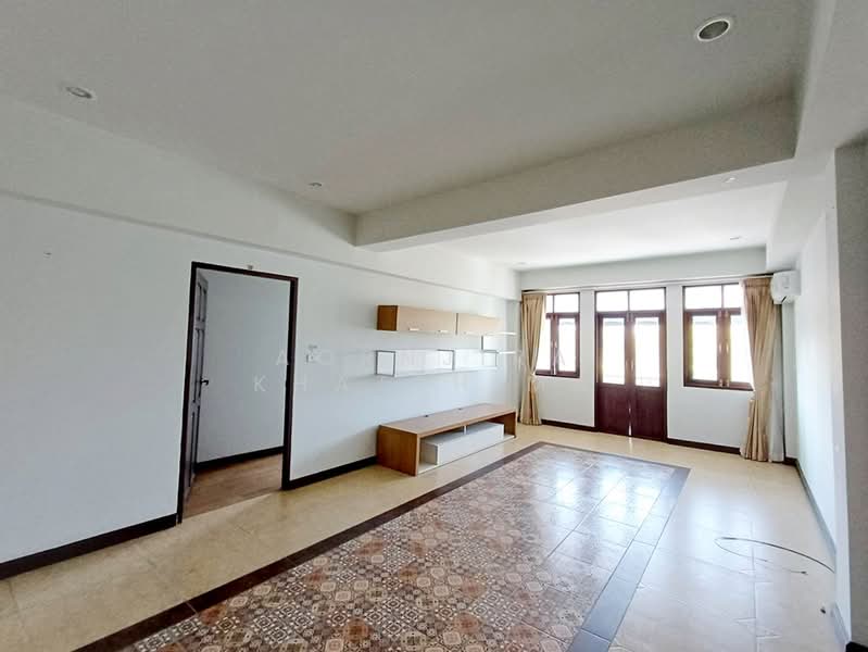 For Rent - R0945 | Large 3-Storey Commercial Building for Rent near Royal Park Rajapruek, Chiang Mai, Chiang Mai