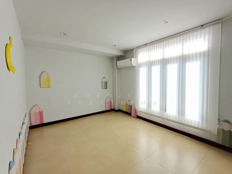 For Rent - R0945 | Large 3-Storey Commercial Building for Rent near Royal Park Rajapruek, Chiang Mai, Chiang Mai