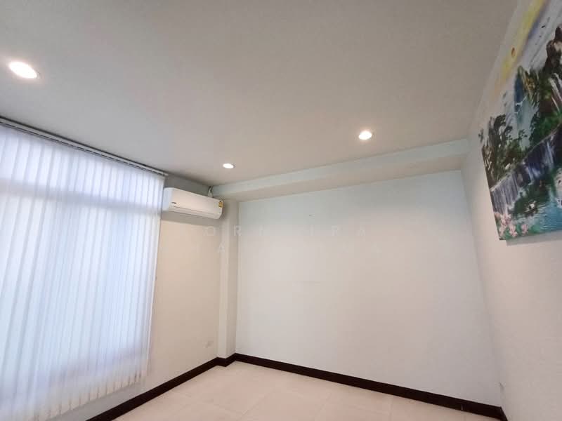 For Rent - R0945 | Large 3-Storey Commercial Building for Rent near Royal Park Rajapruek, Chiang Mai, Chiang Mai