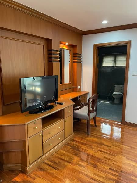 Sachayan Mansion, Bangkok, 43 Soi Sukhumvit 53, Khlong Tan Nua, Watthana, Bangkok, 3 Bedrooms, 270 sqm, Apartment For Rent, by Pavana Sirikogar, 500180296 - DDproperty.com