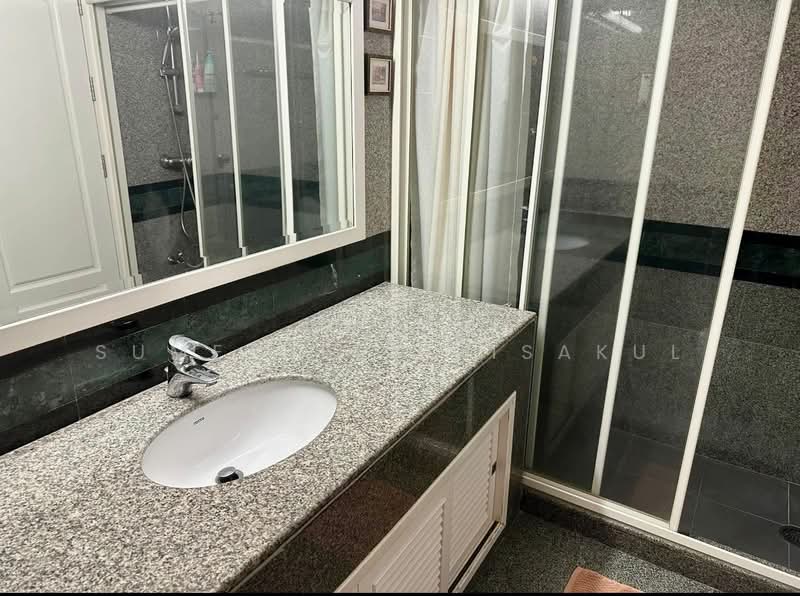 Baan Ploenchit, Bangkok, Soi Ruamrudee 2 Ploenchit Road, Lumphini, Pathum Wan, Bangkok, 3 Bedrooms, 108 sqm, Condo For Sale, by Orapa Sumetheesirisakul, 500180298 - DDproperty.com