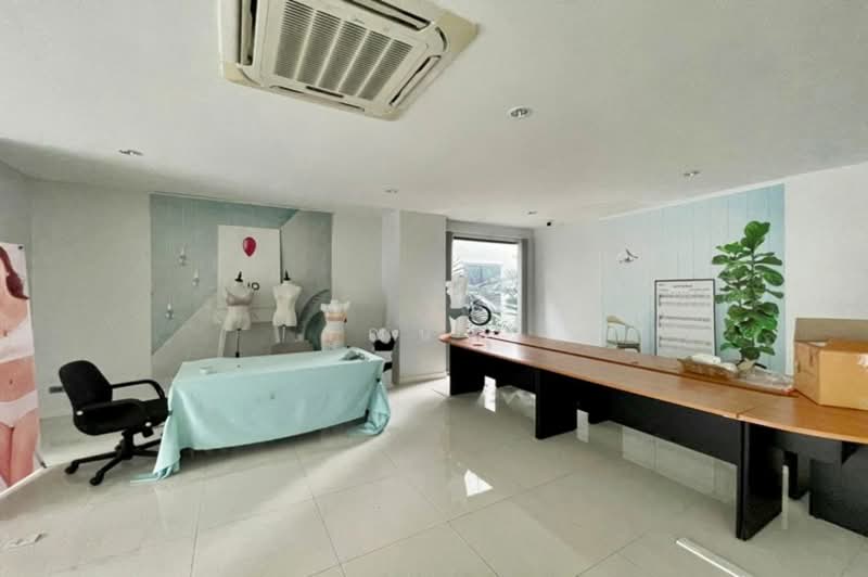 ศรีนครินทร์ 15 สวนหลวง, Bangkok, ศรีนครินทร์, Suan Luang, Suan Luang, Bangkok, , 450 sqm, Office Space For Sale, by คุณนารี, 500180311 - DDproperty.com