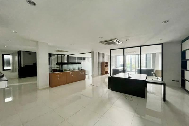 ศรีนครินทร์ 15 สวนหลวง, Bangkok, ศรีนครินทร์, Suan Luang, Suan Luang, Bangkok, , 450 sqm, Office Space For Sale, by คุณนารี, 500180311 - DDproperty.com