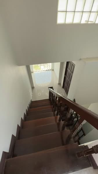 Leo Classic Place, Bangkok, Khlong Tan Nua, Watthana, Bangkok, 3 Bedrooms, 250 sqm, Townhouse For Rent, by Living Condo, 500180324 - DDproperty.com