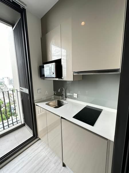 Whizdom Essence, Bangkok, 5 Piyabutr 1 Alley, Bang Chak, Phra Khanong, Bangkok, 1 Bedroom, 34 sqm, Condo For Rent, by Tanapat Jitwatcharakomol, 500180363 - DDproperty.com