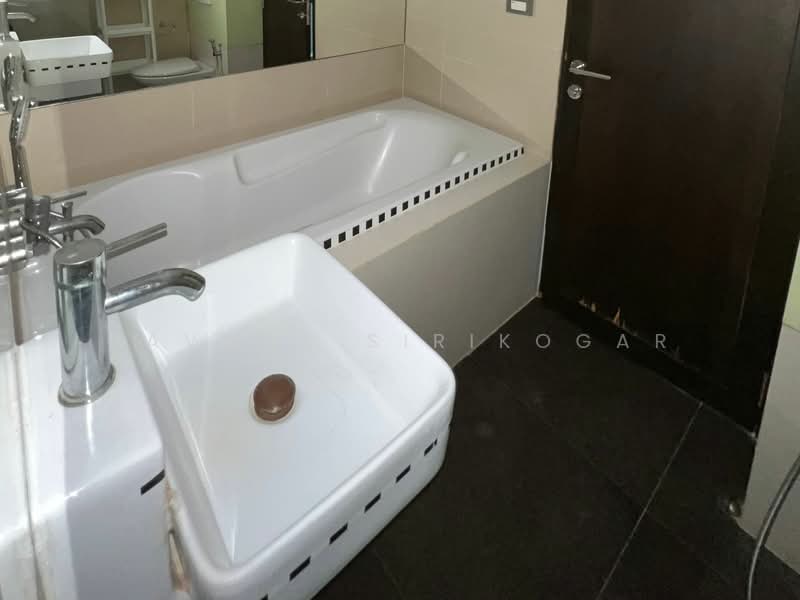 59 Heritage, Bangkok, 18 Soi Sukhumvit 59, Khlong Tan Nua, Watthana, Bangkok, 1 Bedroom, 45 sqm, Condo For Rent, by Pavana Sirikogar, 500180404 - DDproperty.com