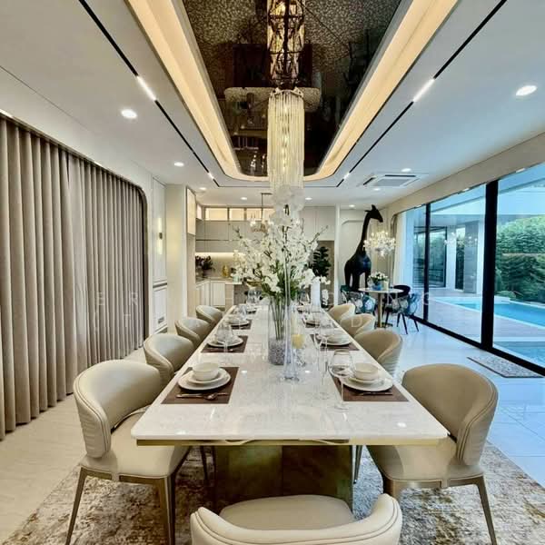 ระดับเอ็กซ์คลูซีฟ, Bangkok, Khlong Tan Nua, Watthana, Bangkok, 5 Bedrooms, 1,186 sqm, Single Detached House For Sale, by ERA Holding (Thailand) Co., Ltd., 500180420 - DDproperty.com