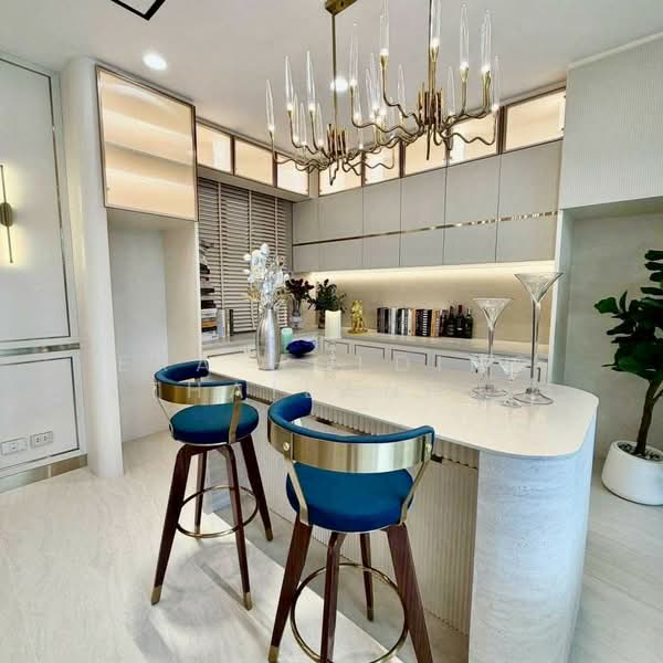 ระดับเอ็กซ์คลูซีฟ, Bangkok, Khlong Tan Nua, Watthana, Bangkok, 5 Bedrooms, 1,186 sqm, Single Detached House For Sale, by ERA Holding (Thailand) Co., Ltd., 500180420 - DDproperty.com