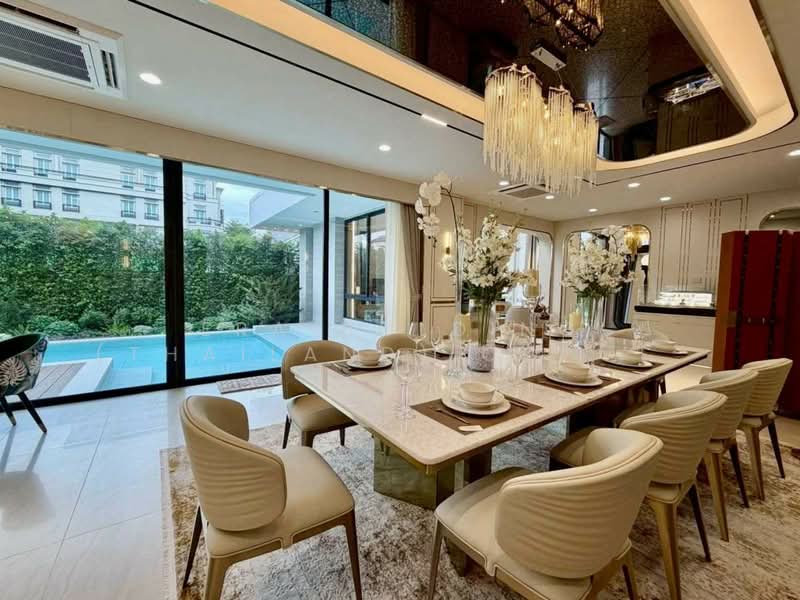 ระดับเอ็กซ์คลูซีฟ, Bangkok, Khlong Tan Nua, Watthana, Bangkok, 5 Bedrooms, 1,186 sqm, Single Detached House For Sale, by ERA Holding (Thailand) Co., Ltd., 500180420 - DDproperty.com