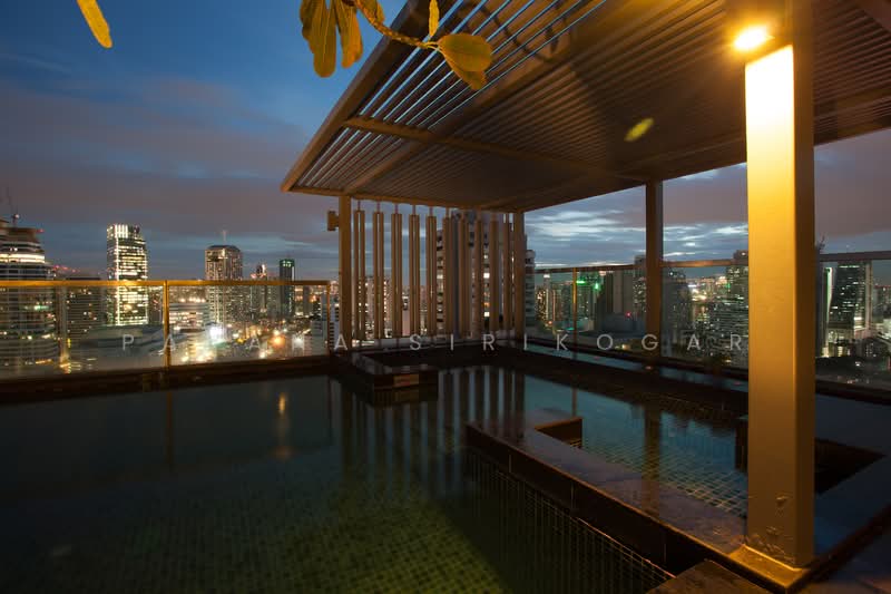 39 Boulevard Executive Residence : 39 บูเลอวาร์ด เอ็กเซ็กคูทีฟ เรสซิเด้นท์, กรุงเทพ, 39 - 41 ซอยพร้อมจิต (สุขุมวิท 39), คลองตันเหนือ, วัฒนา, กรุงเทพ, 170 ตร.ม., อพาร์ทเมนท์ ให้เช่า, โดย Pavana Sirikogar, 500180445 - DDproperty.com