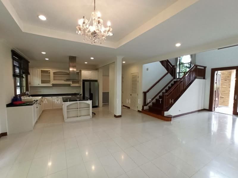 Narasiri Pattanakarn-Srinakarin, Bangkok, 878 Soi Srinakarin 20, Khlong Chan, Bang Kapi, Bangkok, 5 Bedrooms, 440 sqm, Single Detached House For Rent, by Ramita  Theptham, 500180448 - DDproperty.com