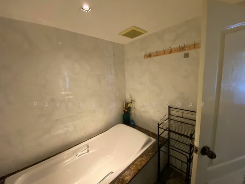 State Tower, Bangkok, 1055 Silom Road, Silom, Bang Rak, Bangkok, 1 Bedroom, 68 sqm, Condo For Rent, by Pavana Sirikogar, 500180544 - DDproperty.com