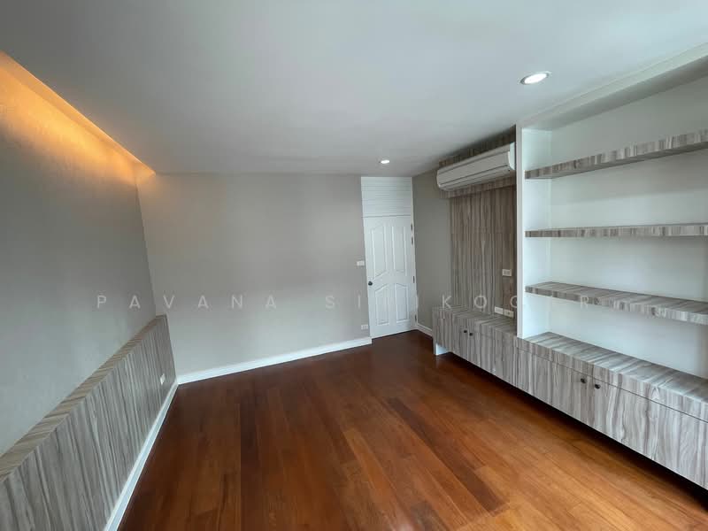 Baan Klang Krung Thonglor : บ้านกลางกรุงทองหล่อ, กรุงเทพ, 55 ซอยสุขุมวิท 55, คลองตันเหนือ, วัฒนา, กรุงเทพ, 350 ตร.ม., ทาวน์เฮ้าส์ ให้เช่า, โดย Pavana Sirikogar, 500180554 - DDproperty.com