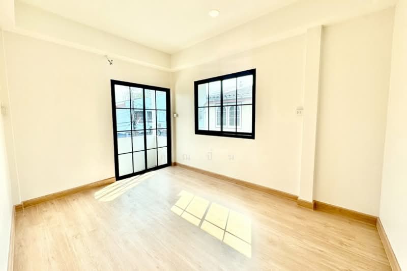 ถาวรนิเวศน์ 2, Bangkok, ถนนบางนา-ตราด, Bang Na Tai, Bang Na, Bangkok, 4 Bedrooms, 120 sqm, Semi-Detached House (Twin House) For Sale, by คุณปิ่น, 500180609 - DDproperty.com