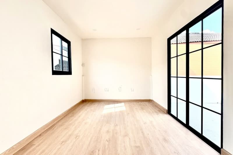 ถาวรนิเวศน์ 2, Bangkok, ถนนบางนา-ตราด, Bang Na Tai, Bang Na, Bangkok, 4 Bedrooms, 120 sqm, Semi-Detached House (Twin House) For Sale, by คุณปิ่น, 500180609 - DDproperty.com