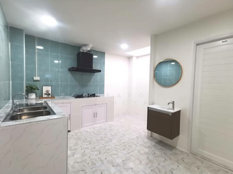 Moobaan Rung Rueang House Phahon Yothin 54, Bangkok, Theparak Road, Khlong Tanon, Sai Mai, Bangkok, 2 Bedrooms, 128 sqm, Townhouse For Sale, by Poonyaporn Veerabulyarit, 500180650 - DDproperty.com