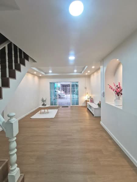 Moobaan Rung Rueang House Phahon Yothin 54, Bangkok, Theparak Road, Khlong Tanon, Sai Mai, Bangkok, 2 Bedrooms, 128 sqm, Townhouse For Sale, by Poonyaporn Veerabulyarit, 500180650 - DDproperty.com