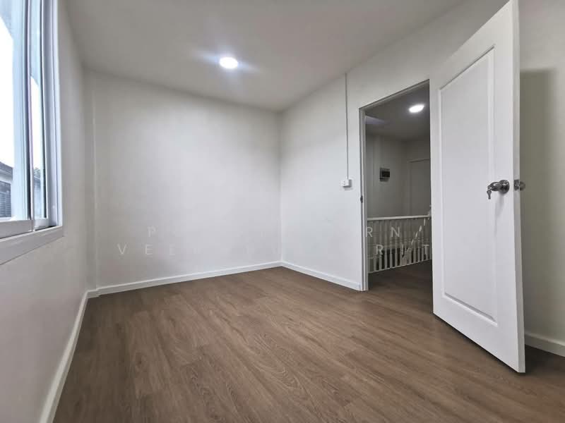 Moobaan Rung Rueang House Phahon Yothin 54, Bangkok, Theparak Road, Khlong Tanon, Sai Mai, Bangkok, 2 Bedrooms, 128 sqm, Townhouse For Sale, by Poonyaporn Veerabulyarit, 500180650 - DDproperty.com