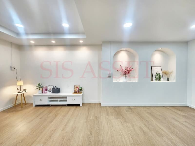 For Sale - Moobaan Rung Rueang House Phahon Yothin 54, Bangkok