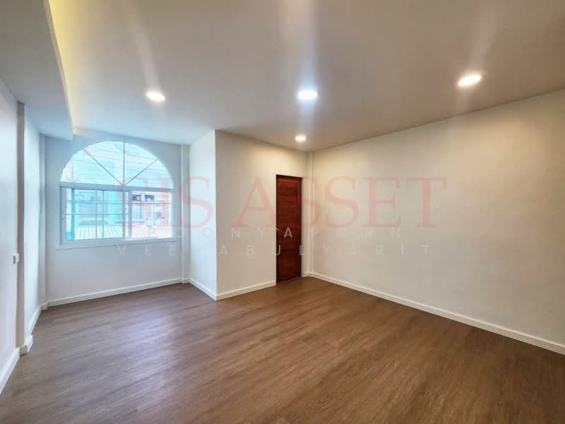 For Sale - Moobaan Rung Rueang House Phahon Yothin 54, Bangkok