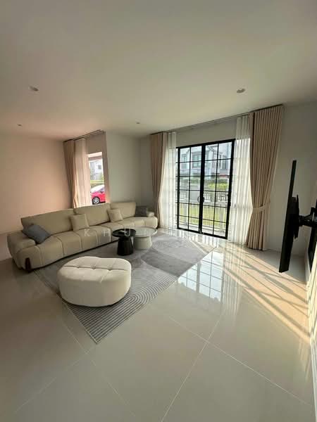 Burasiri Panyaintra, Bangkok, Khlong Song Road, Bang Chun, Khlong Sam Wa, Bangkok, 5 Bedrooms, 373 sqm, Single Detached House For Rent, by Khun Eve, 500180652 - DDproperty.com