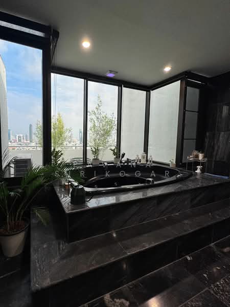 Supalai Place Sukhumvit 39, Bangkok, 175-179 Soi Sukhumvit 39 Sukhumvit Road, Khlong Tan Nua, Watthana, Bangkok, 4 Bedrooms, 409 sqm, Condo For Rent, by Pavana Sirikogar, 500180674 - DDproperty.com