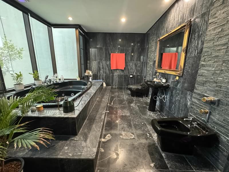 Supalai Place Sukhumvit 39, Bangkok, 175-179 Soi Sukhumvit 39 Sukhumvit Road, Khlong Tan Nua, Watthana, Bangkok, 4 Bedrooms, 409 sqm, Condo For Rent, by Pavana Sirikogar, 500180674 - DDproperty.com