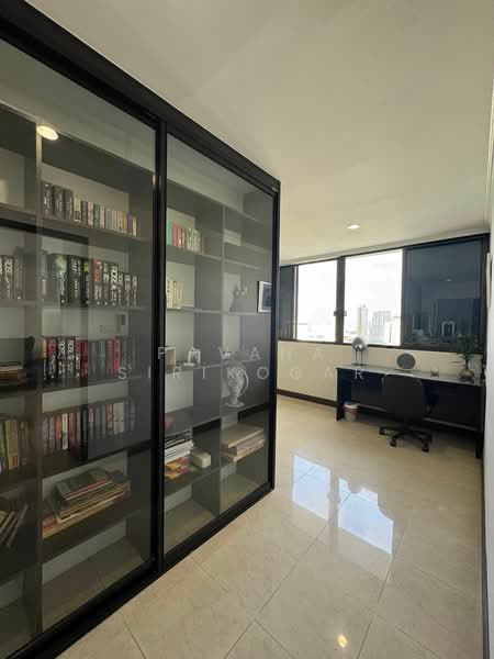 Supalai Place Sukhumvit 39, Bangkok, 175-179 Soi Sukhumvit 39 Sukhumvit Road, Khlong Tan Nua, Watthana, Bangkok, 4 Bedrooms, 409 sqm, Condo For Rent, by Pavana Sirikogar, 500180674 - DDproperty.com