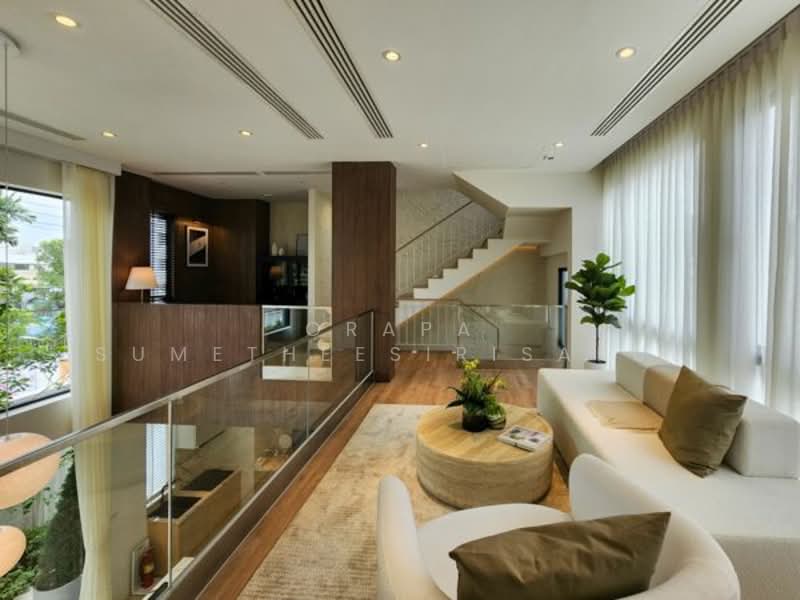 3-BR Townhouse, Bangkok, Bang Chak, Phra Khanong, Bangkok, 3 Bedrooms, 209 sqm, Townhouse For Sale, by Orapa Sumetheesirisakul, 500180677 - DDproperty.com