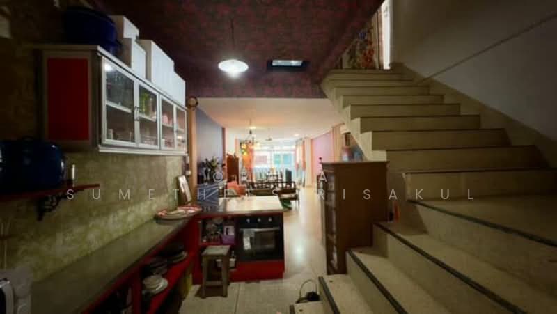 3-BR Townhouse, Bangkok, Thung Wat Don, Sathon, Bangkok, 3 Bedrooms, 300 sqm, Townhouse For Sale, by Orapa Sumetheesirisakul, 500180704 - DDproperty.com