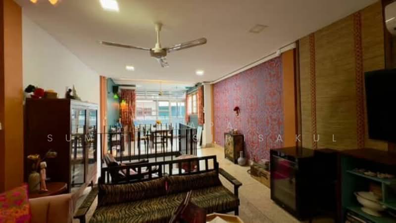 3-BR Townhouse, Bangkok, Thung Wat Don, Sathon, Bangkok, 3 Bedrooms, 300 sqm, Townhouse For Sale, by Orapa Sumetheesirisakul, 500180704 - DDproperty.com