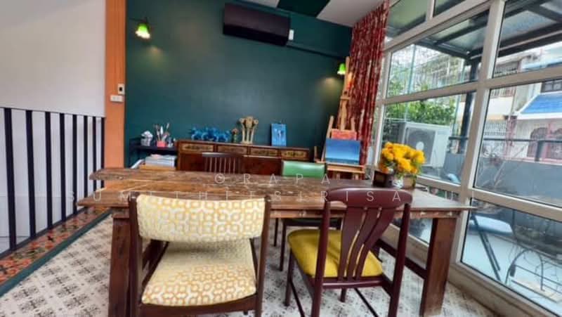 ทาวน์เฮ้าส์ 3-ห้องนอน, กรุงเทพ, ทุ่งวัดดอน, สาทร, กรุงเทพ, 300 ตร.ม., ทาวน์เฮ้าส์ ขาย, โดย Orapa Sumetheesirisakul, 500180704 - DDproperty.com