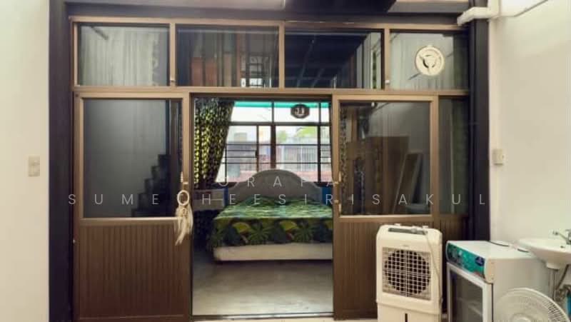 ทาวน์เฮ้าส์ 3-ห้องนอน, กรุงเทพ, ทุ่งวัดดอน, สาทร, กรุงเทพ, 300 ตร.ม., ทาวน์เฮ้าส์ ขาย, โดย Orapa Sumetheesirisakul, 500180704 - DDproperty.com