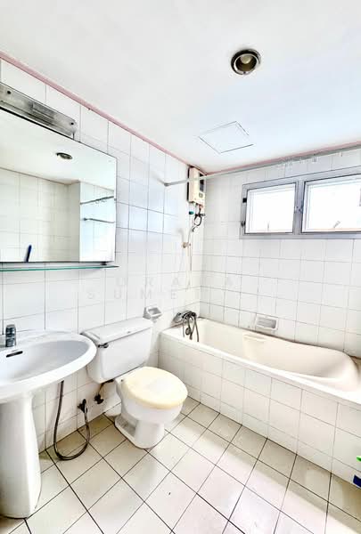 Waterford Park Rama 4, Bangkok, 77 Phum Chit Alley, Phra Kanong, Khlong Toei, Bangkok, 2 Bedrooms, 72 sqm, Condo For Sale, by Orapa Sumetheesirisakul, 500180713 - DDproperty.com