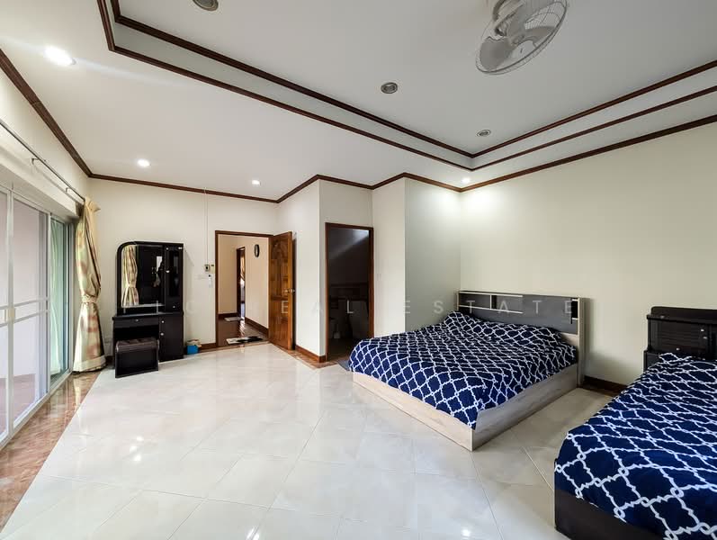 House with Private Pool for Rent in Pratumnak Hill, Chon Buri (Pattaya), Bang Lamung, Bang Lamung (Pattaya), Chon Buri (Pattaya), 4 Bedrooms, 440 sqm, Single Detached House For Rent, by PLC Real Estate, 500180771 - DDproperty.com