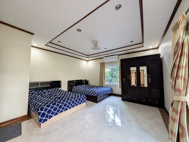 House with Private Pool for Rent in Pratumnak Hill, Chon Buri (Pattaya), Bang Lamung, Bang Lamung (Pattaya), Chon Buri (Pattaya), 4 Bedrooms, 440 sqm, Single Detached House For Rent, by PLC Real Estate, 500180771 - DDproperty.com