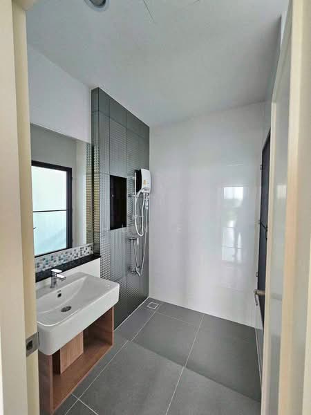 Baan Klang Muang Rama 9-Krungthep Kreetha : บ้านกลางเมือง พระราม 9-กรุงเทพกรีฑา, กรุงเทพ, ซอยกาญจนาภิเษก 23, สะพานสูง, สะพานสูง, กรุงเทพ, 152 ตร.ม., ทาวน์เฮ้าส์ ให้เช่า, โดย Khun Eve, 500180839 - DDproperty.com