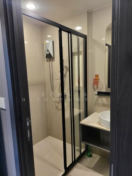 XT Huaikhwang, Bangkok, 244 Ratchadaphisek Road, Huai Khwang, Huai Khwang, Bangkok, 1 Bedroom, 30 sqm, Condo For Rent, by Achaya Nithipanyawong, 500180896 - DDproperty.com