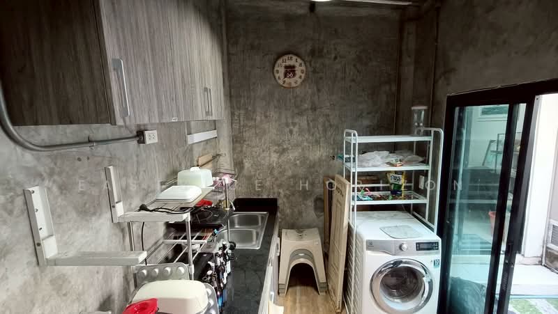 Baan Klang Muang Kalpapruek : บ้านกลางเมือง กัลปพฤกษ์, กรุงเทพ, ถนนศาลธนบุรี, บางหว้า, ภาษีเจริญ, กรุงเทพ, 135 ตร.ม., ทาวน์เฮ้าส์ ขาย, โดย Eastblue Horizon, 500180948 - DDproperty.com