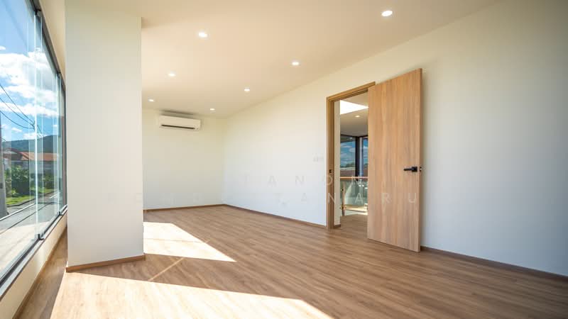 ขายบ้านเดี่ยว 2 ชั้น ในเมือง นิมมาน เชียงใหม่ ทำเลดี เดินทางสะดวก, Chiang Mai, Su Thep, Muang Chiang Mai, Chiang Mai, 3 Bedrooms, 279 sqm, Single Detached House For Sale, by Jutanon Komoottanaruk, 500180955 - DDproperty.com